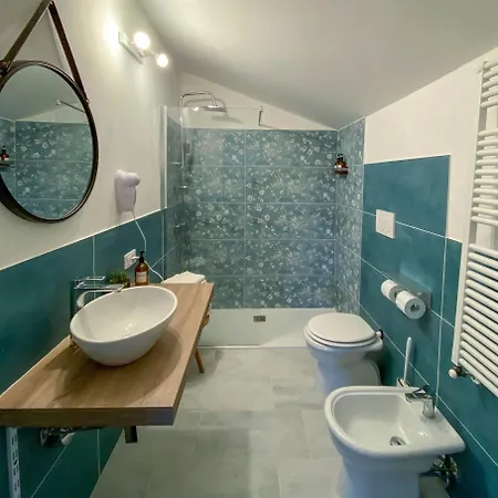 Nest Guest house *